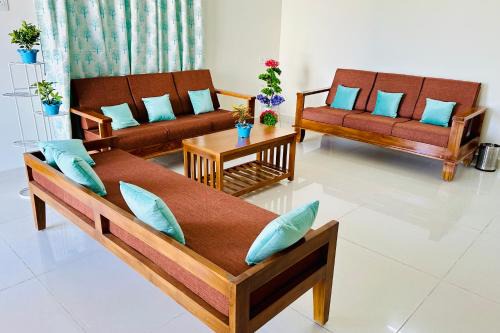 Tirupati Homestay-Free Break fast- Ragunatha Resorts - 3BHK AC Apartments - Flyover to Alipiri gate - WiFi - Android TV - - Easy access to visit all Temples