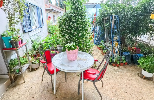 Tivat Family Garden Apartments - Near Airport & Beach, Quiet Stay