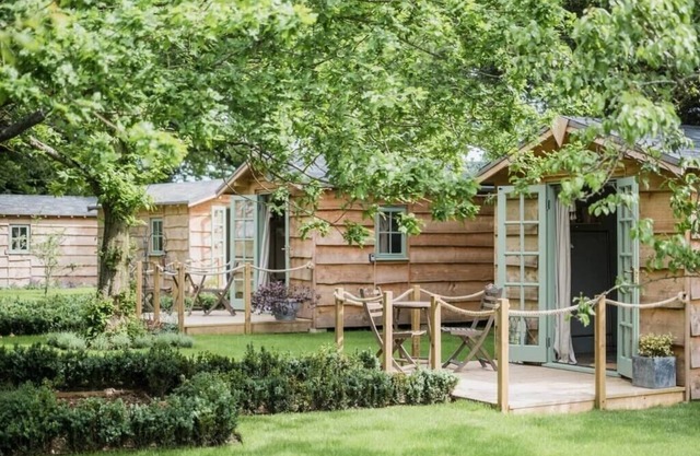Toad Hall Lodges, Wangford (Whole Site, All 5 Lod