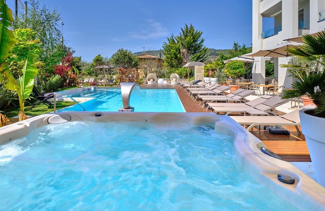 Tobago Hotel