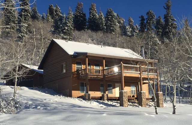 Tollgate Canyon Cabin Sleeps 10 près de Park City