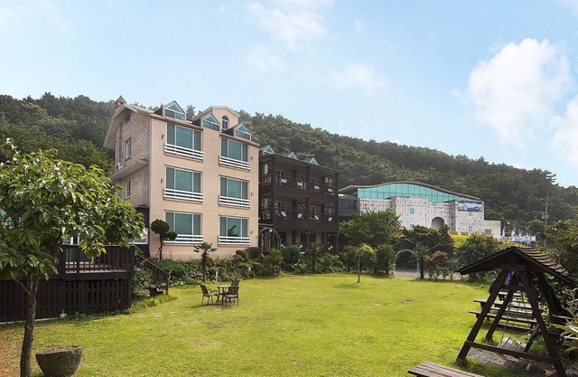 Tongyeong Paper Island Pension