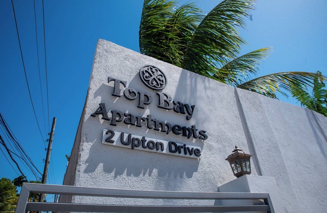 Top Bay Hilltop Stay – 5 Apartments Near Beach & Attractions