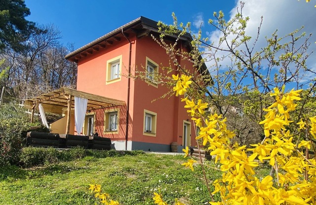 TOP COUNTRY HOUSE PRATO GRANDE, COUNTRY HOUSE AT THE GATEWAY TO THE CINQUE TERRE.