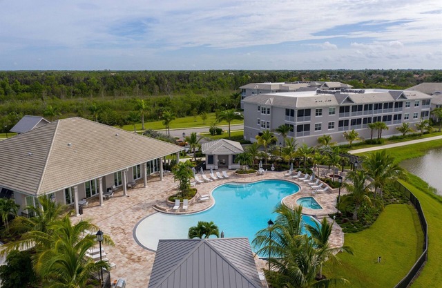 Top Floor 3BR Rare End Unit Dream at Antilles