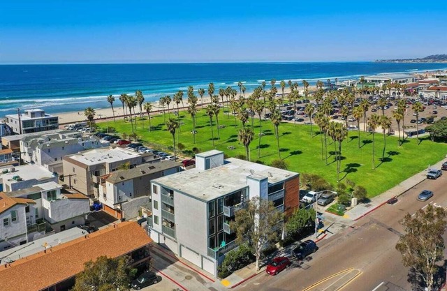 Mission Beach ~ Étapes vers l'océan ou la baie!