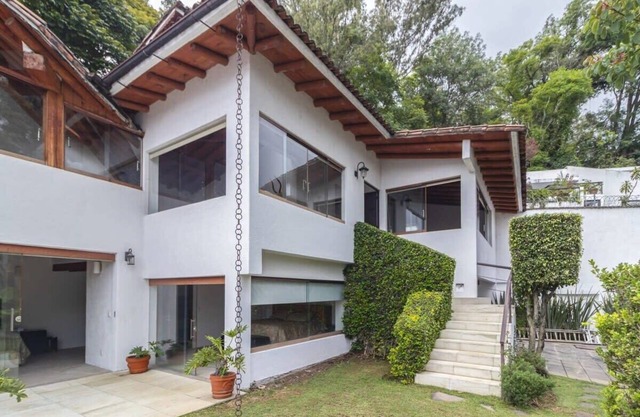 Top location with private pool