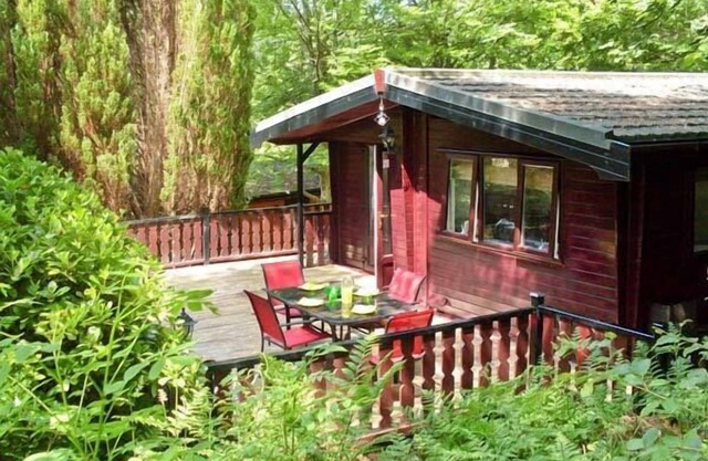 TOP LODGE, 4 SKIPTORY HOWE, avec piscine à Troutbeck Bridge, Ref 26654