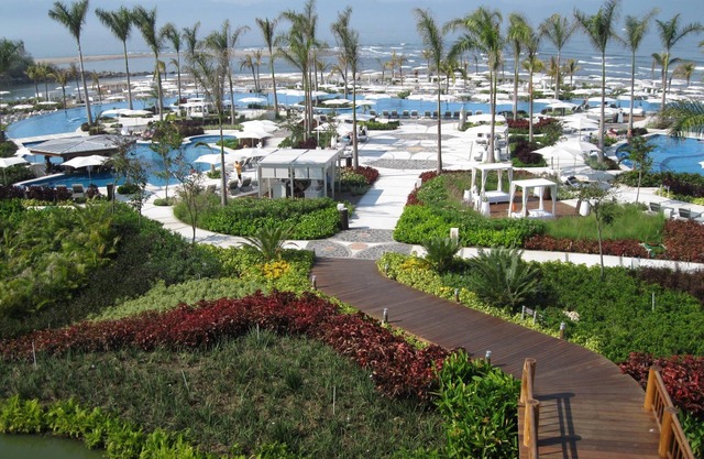 luxueux complexe de deux chambres Grand Luxxe, plage, piscines, golf et tennis gratuits
