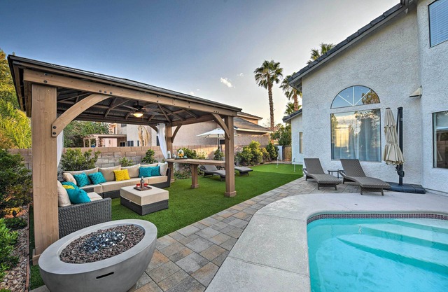 Top-Notch Las Vegas Oasis w/ Games, Golf & More!