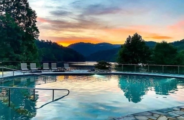 TOP RATED Bear Lake Reserve Condo ♥ Overlooking Bear Creek Lake w/Amazing Views!