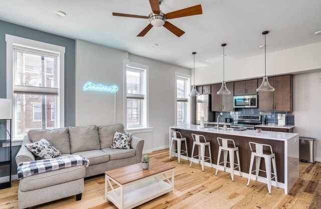 Top Rated + Free Parking 1-br Condo OTR