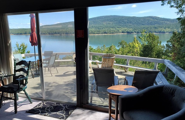 Top Side Cottage - Oceanfront, avec une vue incroyable sur le parc national d'Acadia