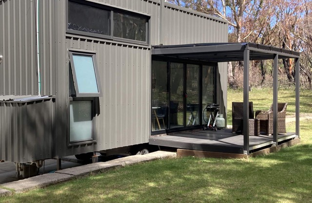 TopStay Accommodation Tiny Home avec vue sur la brousse
