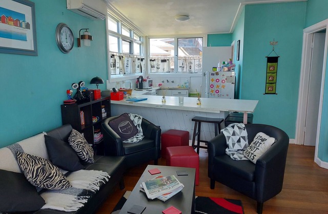Torquay unité de 2br mignon / maison près des plages