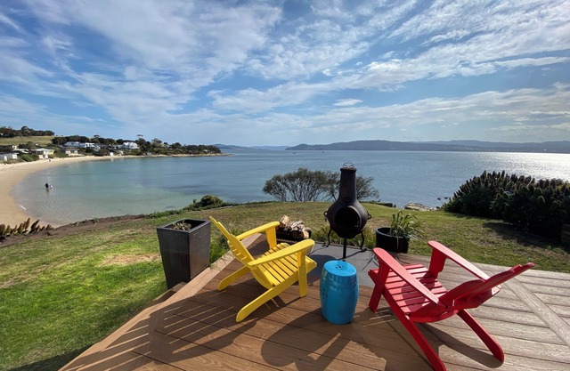 Bouteille de vin de Tasmanie gratuite, Total Beachfront Cottage entièrement équipé et confortable