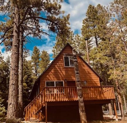 Totem Pole Lodge
