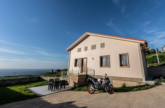 Casa Faro Touriñán