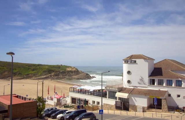 Tourist Hot Spot! Beachfront,Pet-friendly! Short Drive to Pena National Palace!