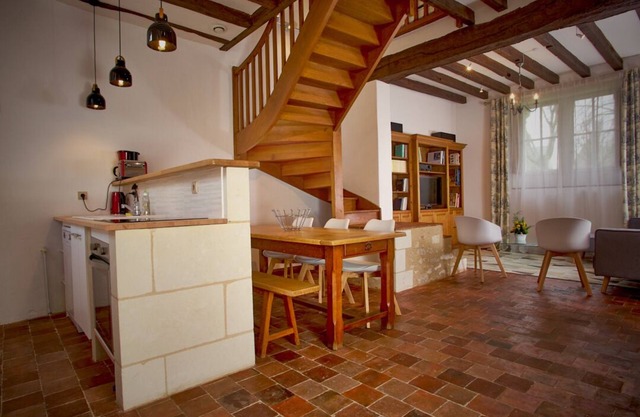 TOURS agglomération, maison au centre bourg