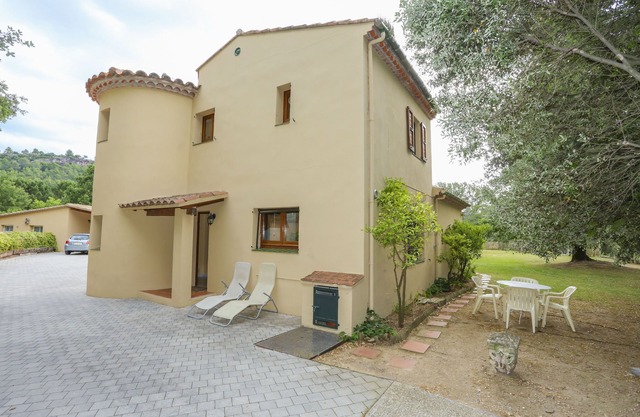 Tower House (2 chambres, 1. 5 salles de bains, 6 couchages)