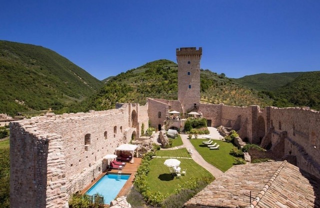 Location de tour en Ombrie