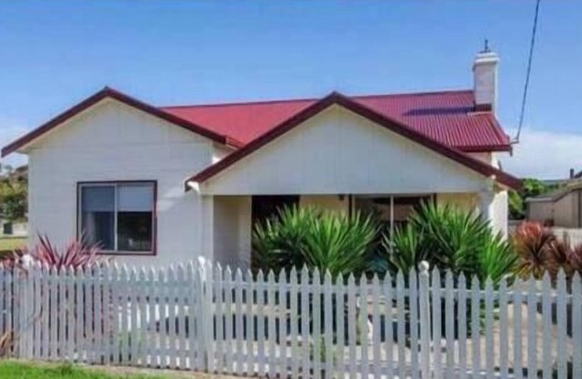 Town Centre - Family Accommodation at Robe