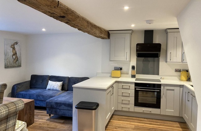 Town centre, parking, 3 bedrooms