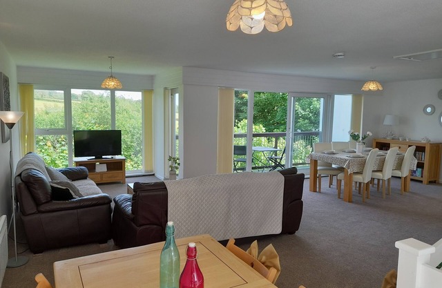 Townhome at Honicombe Park with views and pool access