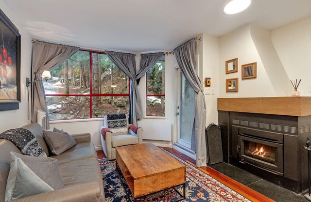 Townhome+parking walk 6 Minutes to Gondola & Shops