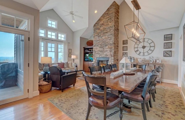 Townhome R5A- Mountain View, complexe clôturé, piscines, remise en forme, pêche avec capture et remise à l'eau, attractions proches de la montagne, rabais de 10% de dernière minute - réduction incluse dans le devis en ligne