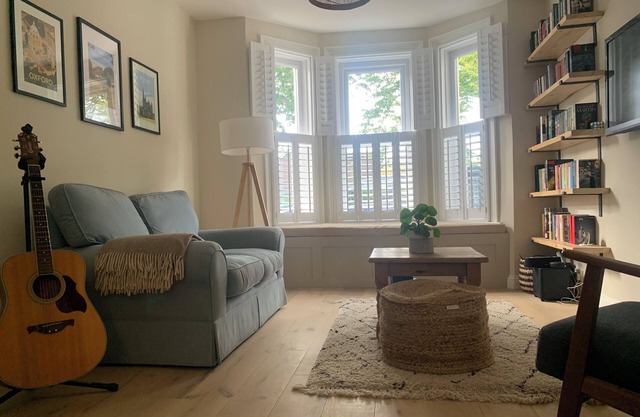 Townhouse in Salisbury With Excellent Location