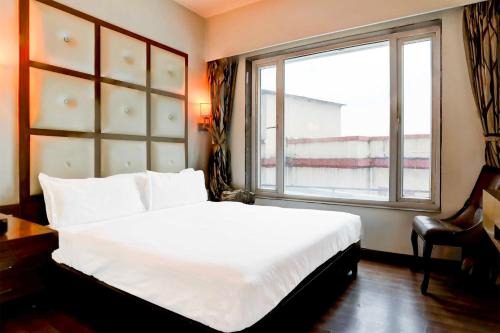 Townhouse Oak Ahmedabad Junction