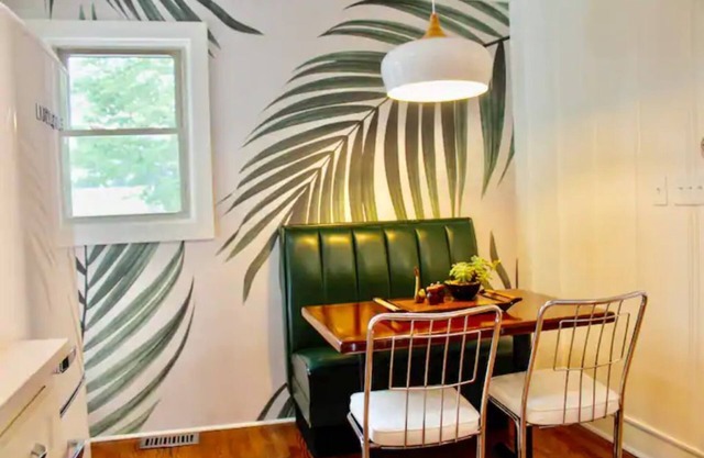 Townside Nook: 2-Blocks to Downtown Sparta