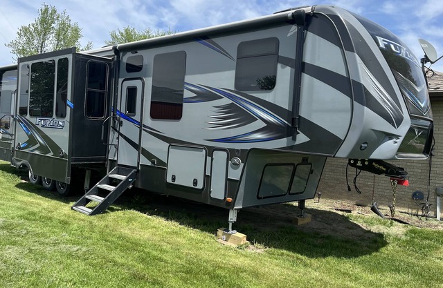 ToyHauler 5th Wheel in the country