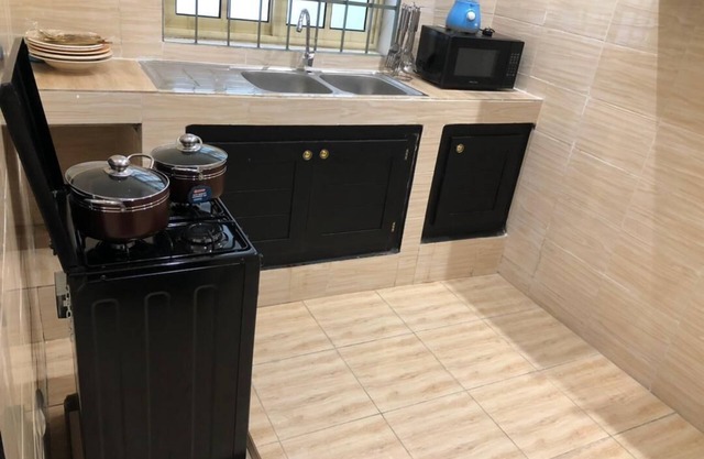 TRÈS BEAU APPARTEMENTS MEUBLÉS À CALAVI CENTRE À BON PRIX au Bénin