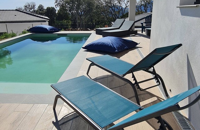 Très Belle Villa Contemporaine