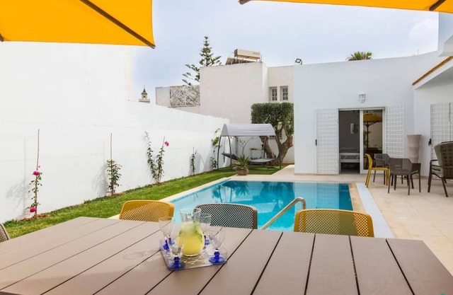 Très charmante villa avec piscine à 5mn de la mer