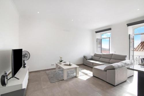 Traditional 3 bedroom apartment