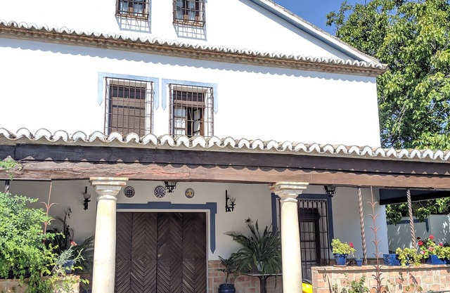 MAISON DE CAMPAGNE D'ARCHITECTURE TRADITIONNELLE