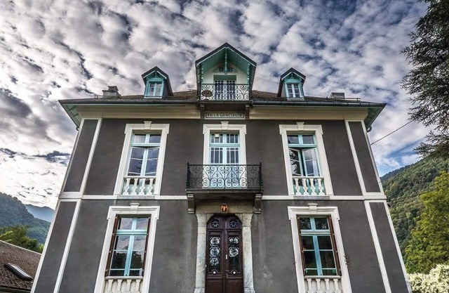 Villa Luchonnaise Traditionnelle Proche du Centre