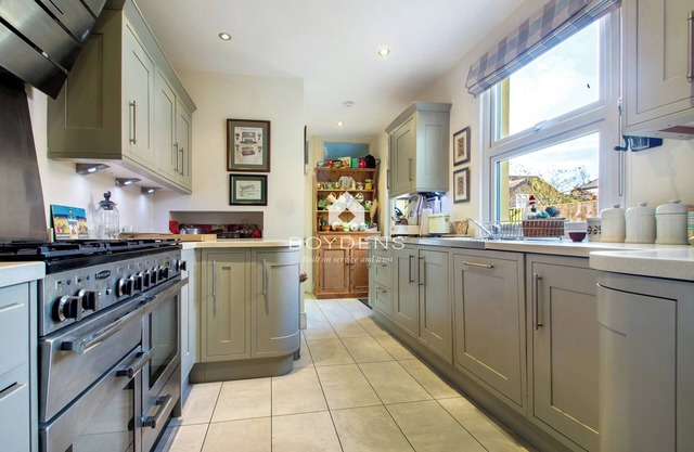 Traditional seaside getaway, located in Church Road, Walton on the Naze