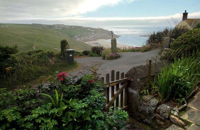 Cottage de granit traditionnel au-dessus de Sennen Beach