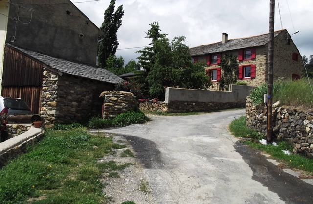 Ancienne ferme de montagne rénovée, proche station de ski, 6 personnes