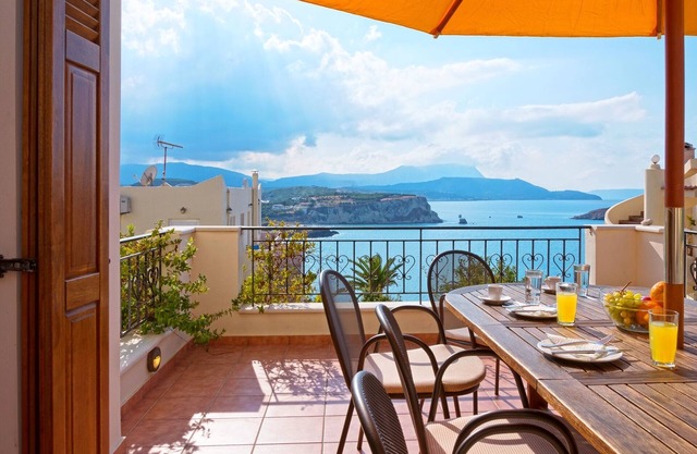 Traditional Pool Villa with Sea and Mountain View