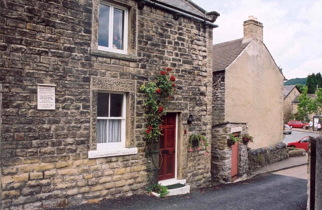 Cottage en pierre traditionnel avec jardin, parking et WiFi
