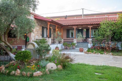 Traditional Villa Nea Peramos