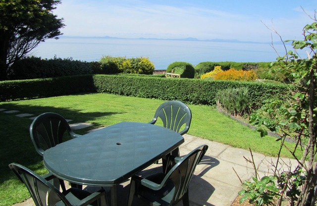 Cottage gallois traditionnel avec vue imprenable sur la mer et la montagne