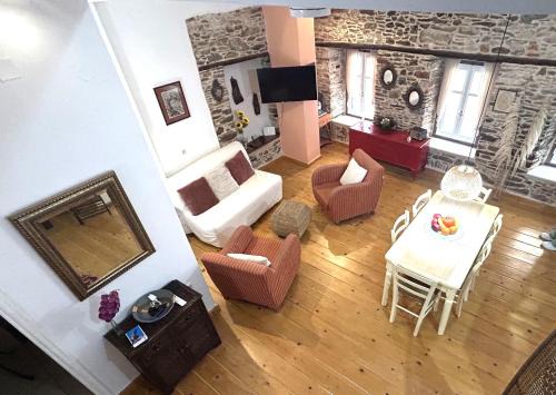 Traditional wood and stone Villa