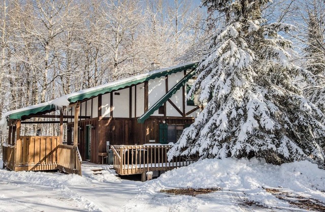 Un magnifique Trailside Maison de vacances Le sentier Alpen avec bain à remous extérieur et permet Chiens